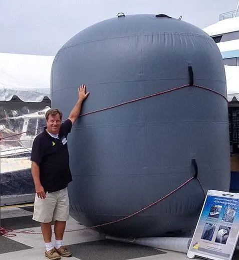 Aeré 8′ x 10′ Oversized Inflatable Dock Fenders