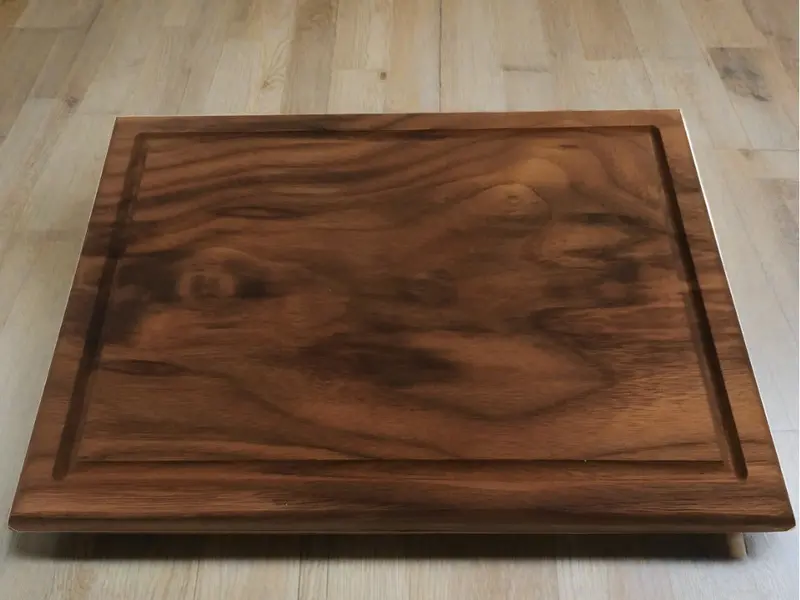 American Walnut Side-Grain Cutting Board with Juice Groove