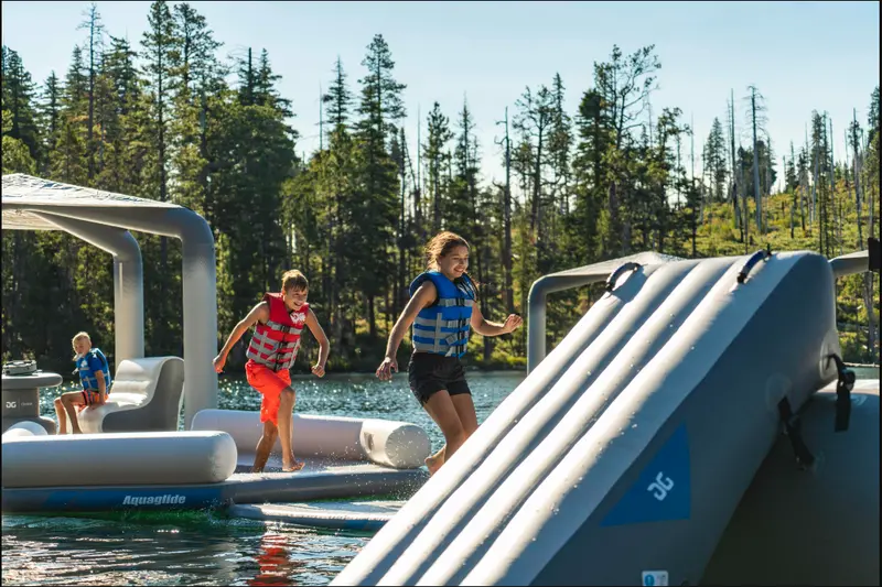 Aquaglide Lakefront Mini Park 5 – Compact Inflatable Water Park Kit