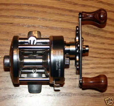 CL25 Entry-Level Baitcasting Reel for Panfish and Ice Fishing Enthusiasts