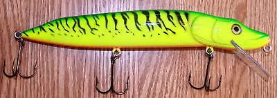 Firetiger Musky Plug – 10-Inch Hardwood Pike-Style Lure
