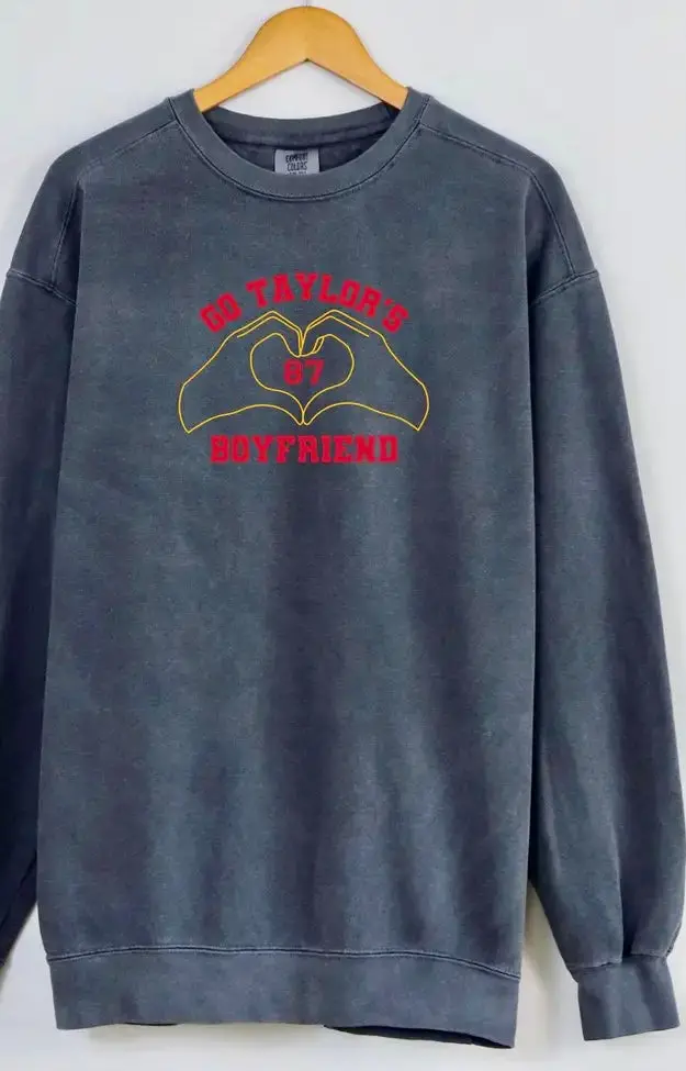 Go Taylor’s Boyfriend Retro Graphic Sweatshirt