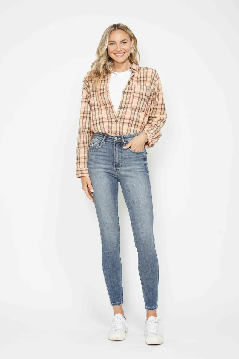 Judy Blue Contrast-Wash Skinny Jeans – High-Rise Tummy-Control Fit