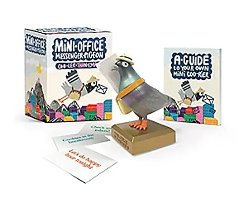 Mini-Office Messenger Pigeon – Whimsical Desk Ornament with Vintage Charm