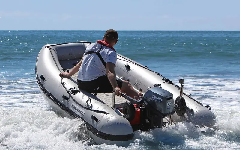 Takacat T340S 11’2″ Self-Bailing Inflatable Boat – Lightweight & Compact