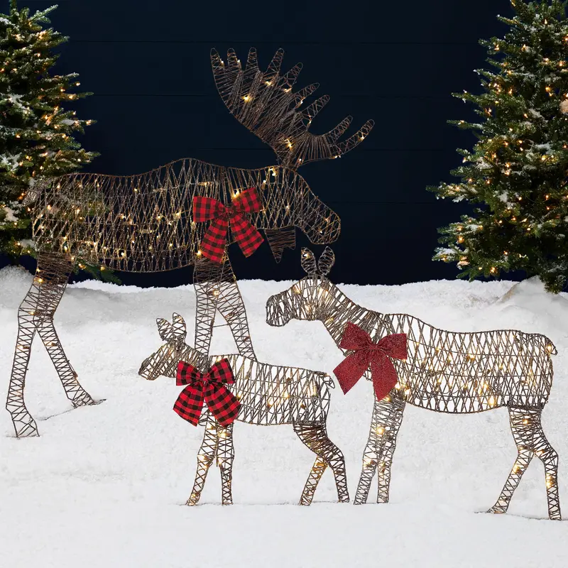 Three-Piece Lighted Moose Yard Decoration with Enhanced 195-LED Illumination – 4 Feet
