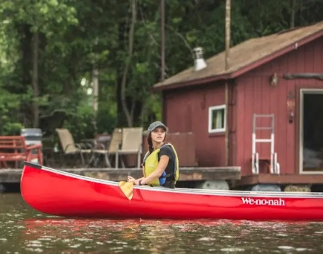 Wenonah Kingfisher 16-Foot Flex-Core Sports Canoe – 55 lbs